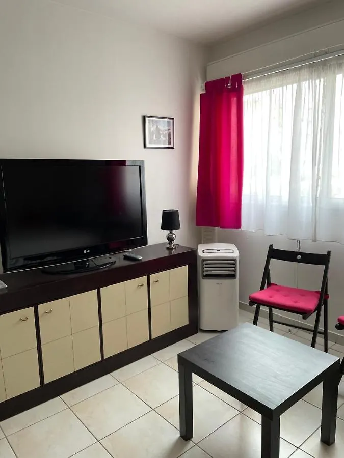 Fushia Apartment Cannes