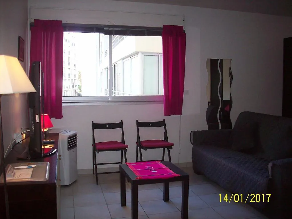 Fushia Apartment Cannes
