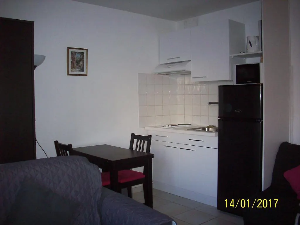 Fushia Apartment Cannes France