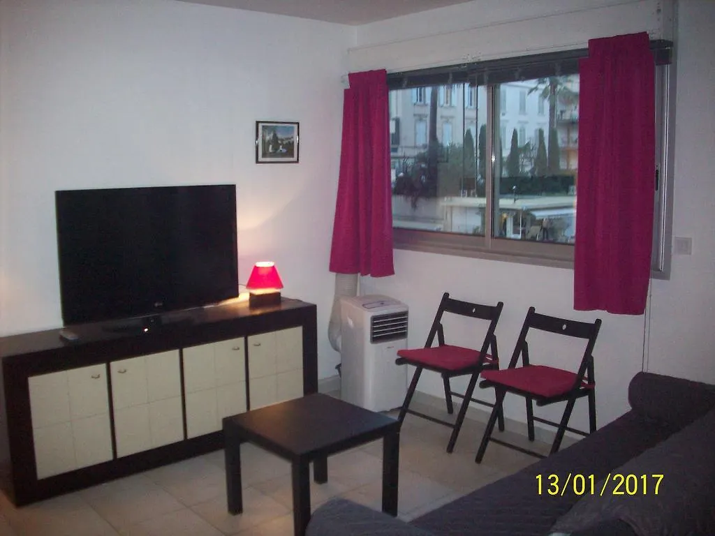Fushia Apartment Cannes